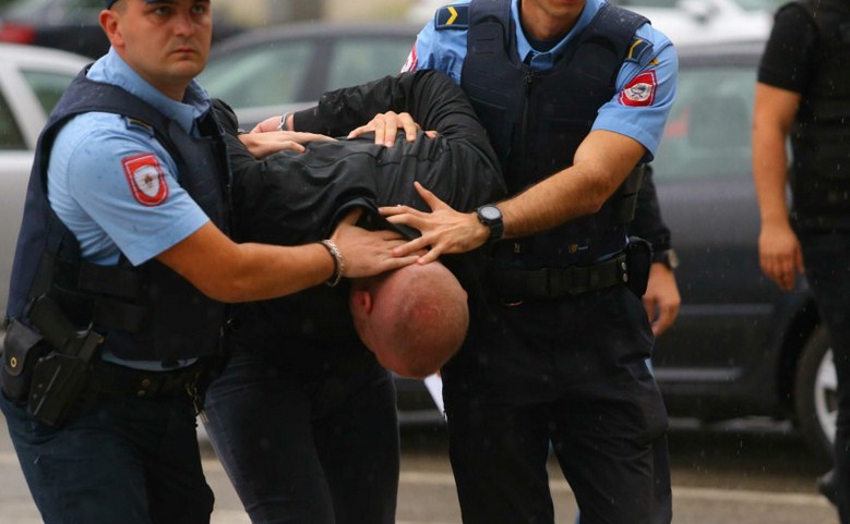 Leutar.net Velika policijska akcija u Banjaluci, uhapšeno više osoba - detalji