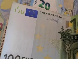 Leutar.net Kreće isplata božićnica u Sloveniji: Evo koliko će ove godine “kapnut” eura na račune građana!