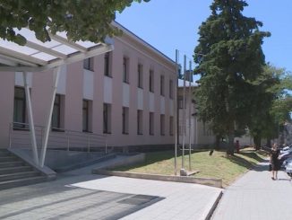 Leutar.net Bileća u problemu sa viškom zaposlenih u administraciji: Radnicima kasne plate