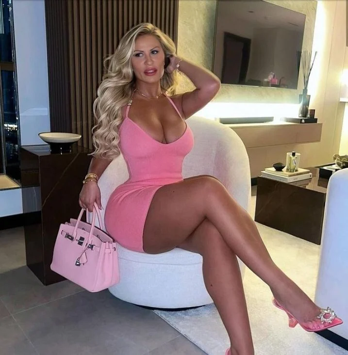 Leutar.net Lažni život lažne zubarke iz Beograda na vodi: Pored falsifikovane diplome medicine objavljivala i montirane fotografije sa pevačima, influenserki ukrala idenitet