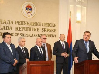Leutar.net Vlast sprema skupove podrške Nešiću i Dakiću: Dole lanci i okovi, ne vežu se sokolovi!?
