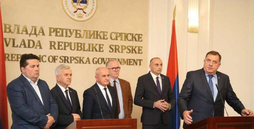 Leutar.net Vlast sprema skupove podrške Nešiću i Dakiću: Dole lanci i okovi, ne vežu se sokolovi!?
