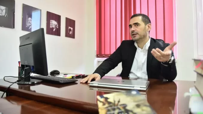 Leutar.net Aleksandar Savanović: Tužna stvarnost “nebeskog naroda”