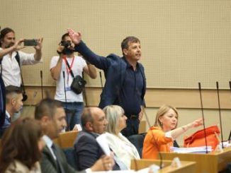 Leutar.net "TIRANIN I NASILNIK" Vukanović traži pravdu pred Ustavnim sudom Srpske, tvrdi da ga je Stevandić nezakonito izbacio sa sjednice NSRS