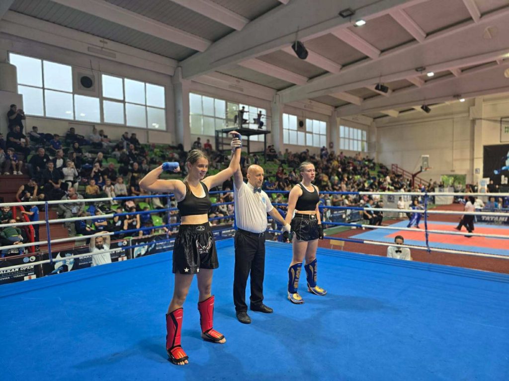 Sedam medalja za kik boksere „Veleža“ na Balkanskom openu u Tešnju Leutar.net Leutar.net Sedam medalja za kik boksere „Veleža“ na Balkanskom openu u Tešnju