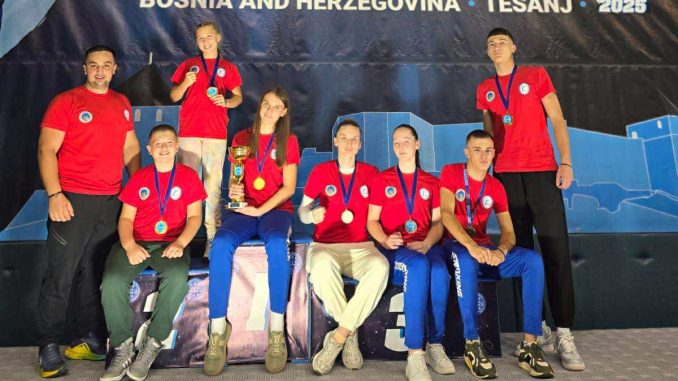 76948fb6-c4f5-4d38-843e-950b279f1e39 copy