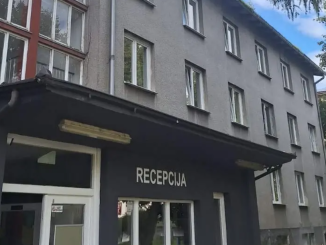 U ovoj mariborskoj zgradi stanuje 70 studenata iz Bijeljine: Generacija koja je pobjegla od nepravde! Leutar.net Leutar.net U ovoj mariborskoj zgradi stanuje 70 studenata iz Bijeljine: Generacija koja je pobjegla od nepravde!