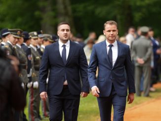 Nebojša Drinić pokušao da kupi leksikon: Zna se gdje se pare kote! Leutar.net Leutar.net Nebojša Drinić pokušao da kupi leksikon: Zna se gdje se pare kote!