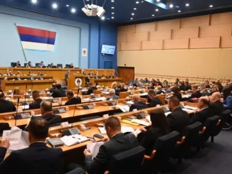 Posebna sjednica sutra: Pravni haos! Ustoličenje Željke Cvijanović..”NSRS krši Izborni zakon BiH i Ustav BiH!” Leutar.net Leutar.net Posebna sjednica sutra: Pravni haos! Ustoličenje Željke Cvijanović..”NSRS krši Izborni zakon BiH i Ustav BiH!”