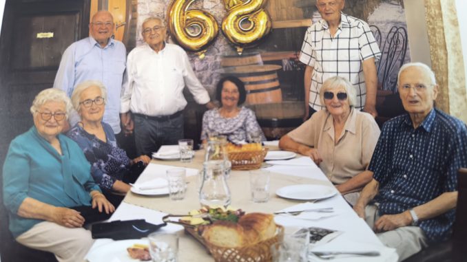 Leutar.net Nekadašnji učenici trebinjske gimnazije obilježili 68 godina mature