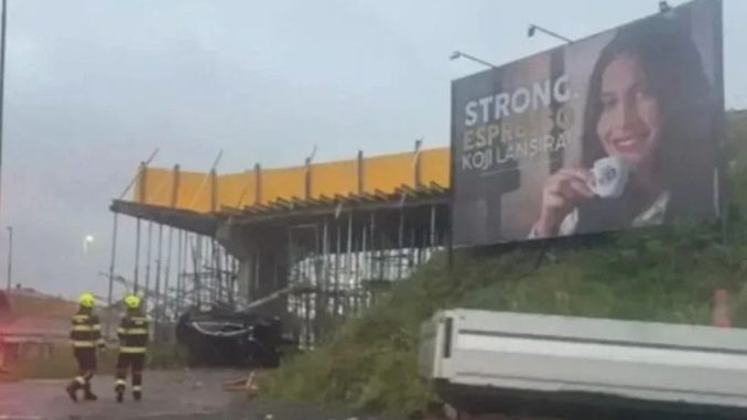 Leutar.net Oglasila se Anja Ljubojević: „Nisam obratila pažnju, pogledala sam u telefon“