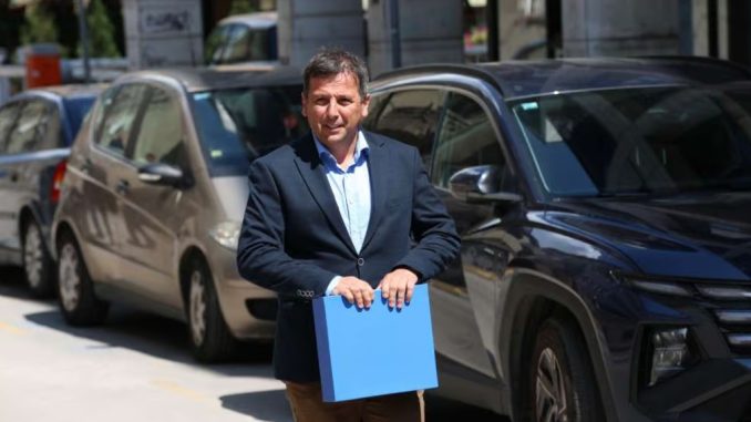 Leutar.net VUKANOVIĆ PREDAO LISTE: Nikad se u životu nisam povlačio, idem u borbu sam protiv svih jer sloboda nema cijenu!